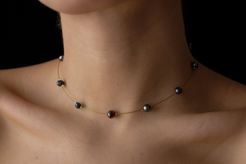 Purple pearls choker