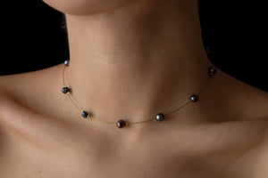 Purple pearls choker