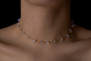 Opaline choker