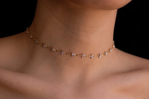 Crystal triangles choker